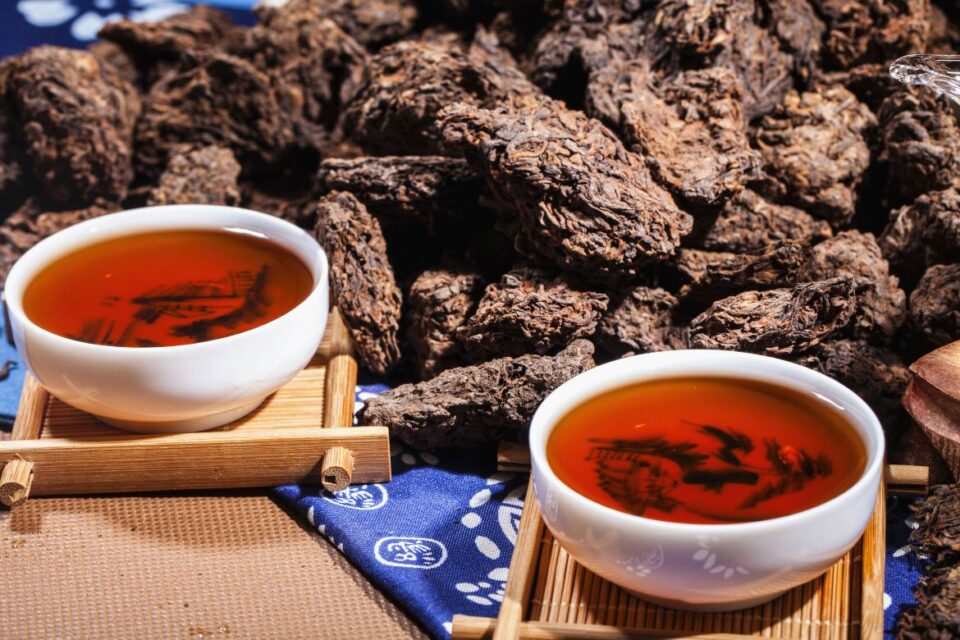 티벳에서 차는 단순한 음료가 아니라, 그들의 신앙과 일상생활을 연결하는 중요한 매개체입니다.