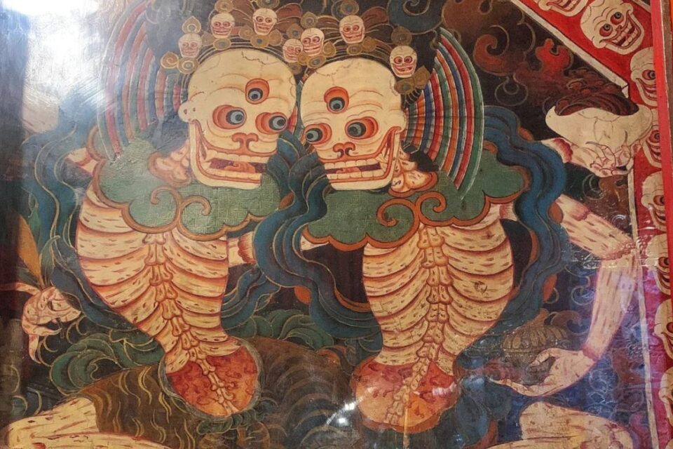무루닝바쓰는 티벳 불교의 중요한 사원 중 하나로, 820년 건설된 유서 깊은 사원입니다.