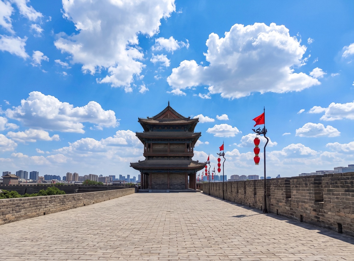 xian city wall watchtower sky 티벳여행 전문 현지여행사